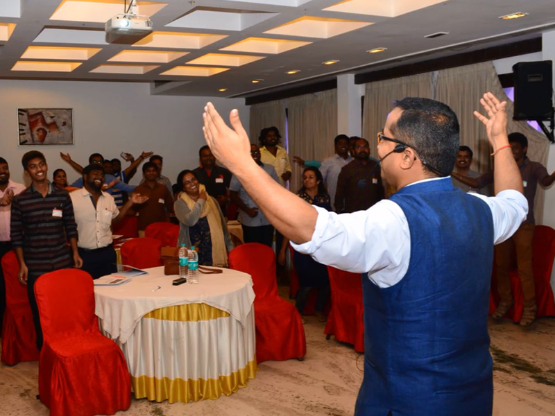 Interactive Leadership Activity With Corporate Teams Kochi An interactive leadership activity engages Kochi corporate teams to strengthen teamwork and trust.