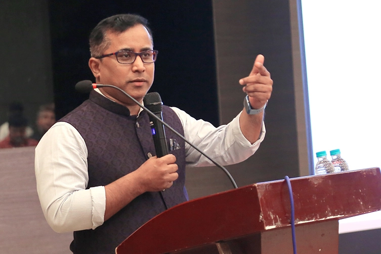 Corporate keynote speaker energizes all the audience in Chennai with leadership motivation talk.