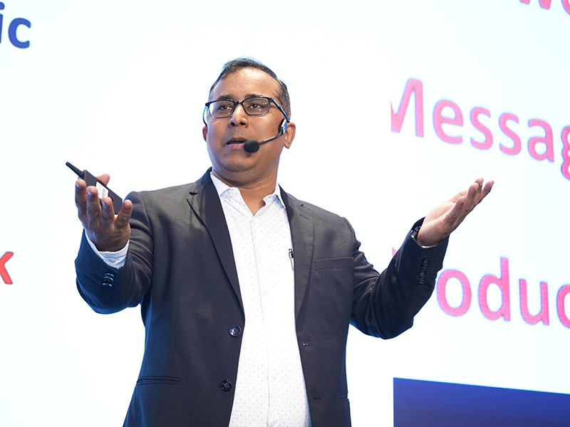 Inspirational Stage Speaker For Public Forums In Delhi NCR Stage keynote inspires audiences at public and private forums with clarity, strategy, and motivation