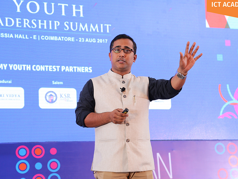 Leading Youth Leadership Summit Keynote Speaker, Bangalore Youth leadership summit speaker motivates young leaders with clarity and execution skills Bangalore.