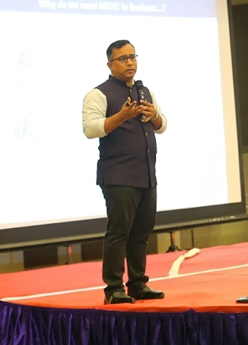 Leadership Speaker Sivakumar Palaniappan in Action Leadership speaker Sivakumar Palaniappan delivering an engaging talk to a professional audience